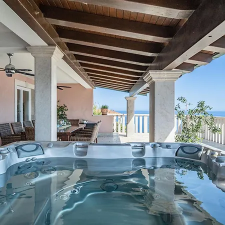 Sofia Zavalatica Villa Čara