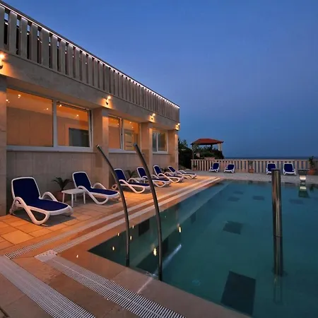 Sofia Zavalatica Villa