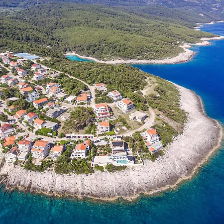 Sofia Zavalatica Villa Čara